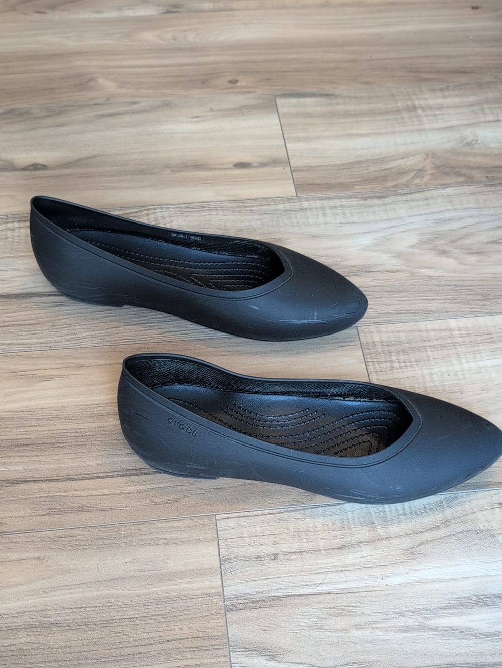 Crocs Flats - Picture 3 of 6